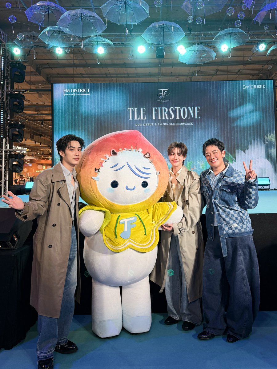 peachkyky's tweet photo. เจ้าเก่งกันมากก ☔️👏✨

TFO DEBUT SHOWCASE
#1stDuoTFOShowcaseDay #พกก #เติ้ลเฟิร์สวัน #tlefirstone #กลิ่นฝน https://t.co/uFFWVRqsB7