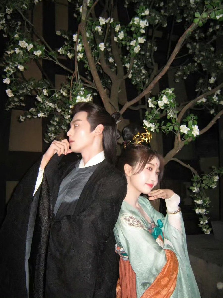 eunxblue's tweet photo. 그니까 이게 다 같은 디카라는게 
난 안 믿겼던거 같아… 당장사야됨 https://t.co/EskyO3mtBo