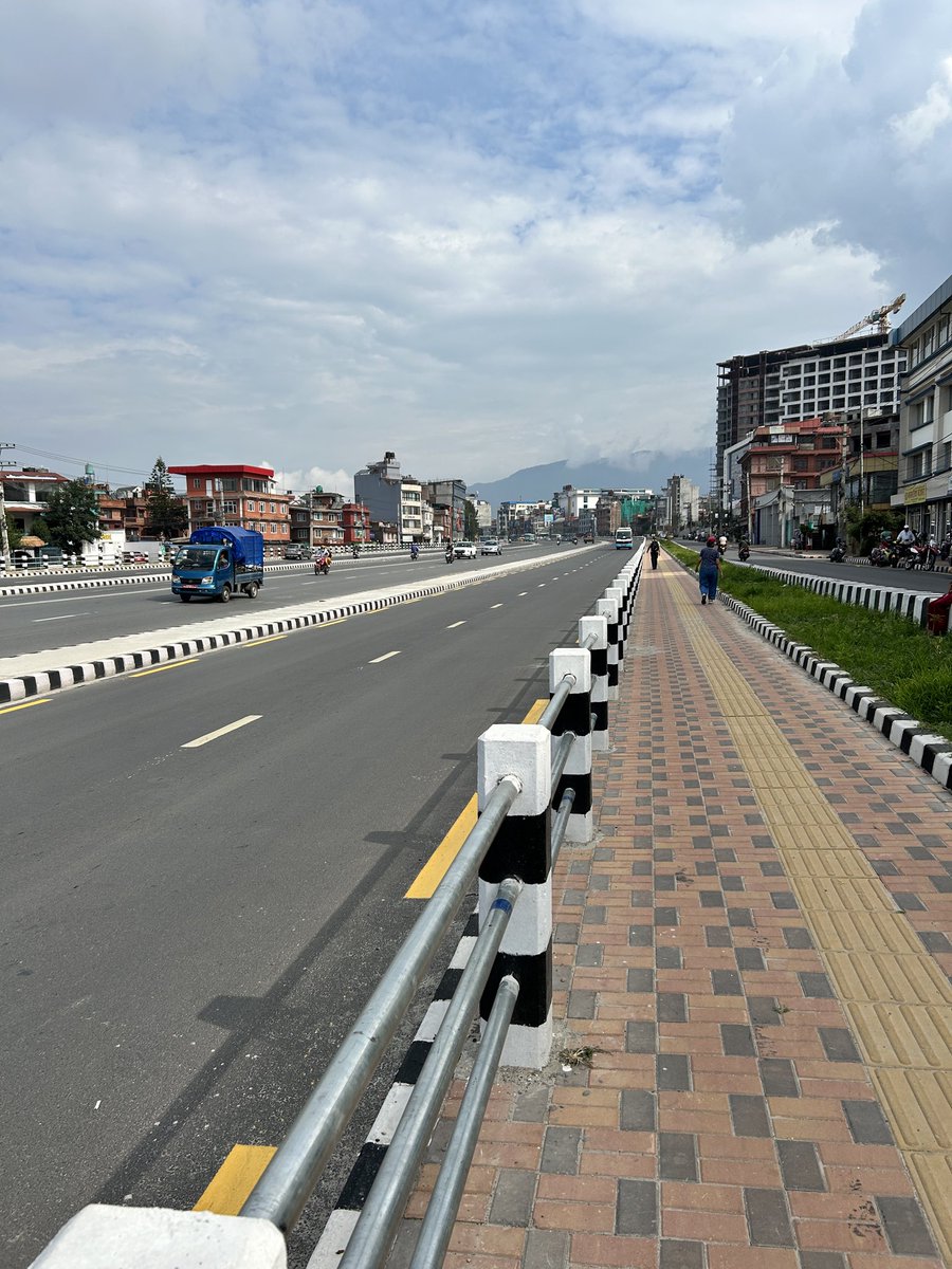 sambins's tweet photo. N Gopal chowk to Chanel
A few pedestrian crossings 
Over or underpasses from Dhapasi to N G chowk, Dhumbarai and Chabel crossings 
cycle m. cycle and bus lanes 🙏🏿 https://t.co/x1ufKb3vIW