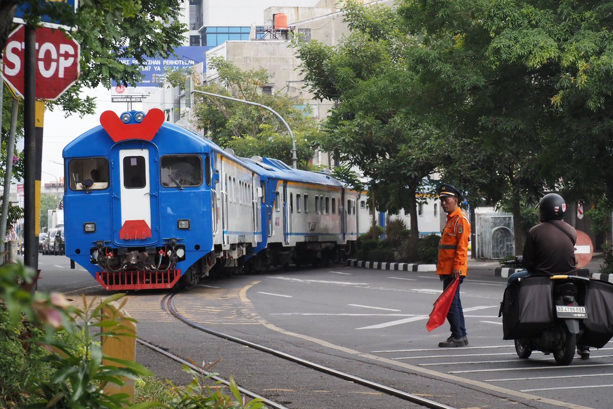 TLTDEX's tweet photo. 路面電車の日……？ https://t.co/srGwFAyUM9