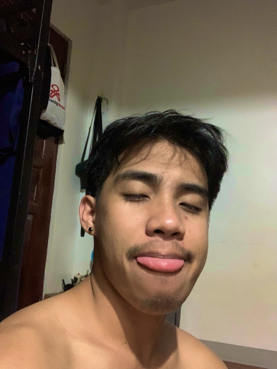itsDeejay_13's tweet photo. Goodnight😘 https://t.co/soQn3Y0G8D