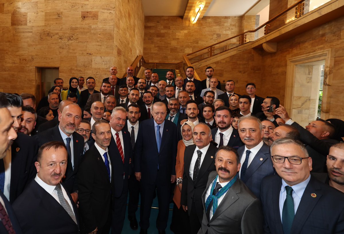Aakyuz54's tweet photo. Cumhurbaşkanımız ve Genel Başkanımız Sayın @RTErdogan ’ın teşrifleriyle TBMM Grup Toplantımızı gerçekleştirdik.

Cumhurbaşkanımızın liderliğinde, Türkiye Yüzyılı hedefleri doğrultusunda milletimize hizmet yolunda birlik ve beraberlik içerisinde çalışmalarımızı sürdürüyor, güçlü yarınlara emin adımlarla yürüyoruz.

@Akparti