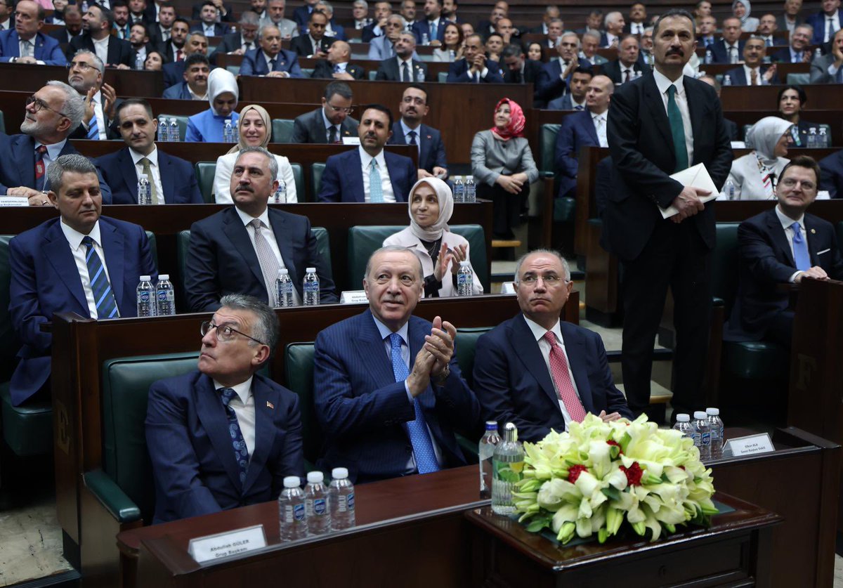 Aakyuz54's tweet photo. Cumhurbaşkanımız ve Genel Başkanımız Sayın @RTErdogan ’ın teşrifleriyle TBMM Grup Toplantımızı gerçekleştirdik.

Cumhurbaşkanımızın liderliğinde, Türkiye Yüzyılı hedefleri doğrultusunda milletimize hizmet yolunda birlik ve beraberlik içerisinde çalışmalarımızı sürdürüyor, güçlü yarınlara emin adımlarla yürüyoruz.

@Akparti