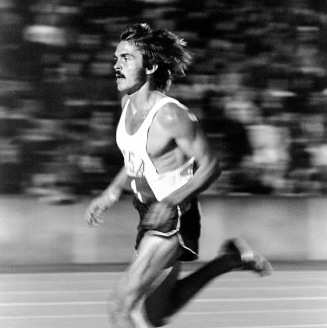 placeofcommon's tweet photo. Like Prefontaine, from an outside lane https://t.co/aC8d9XRFow