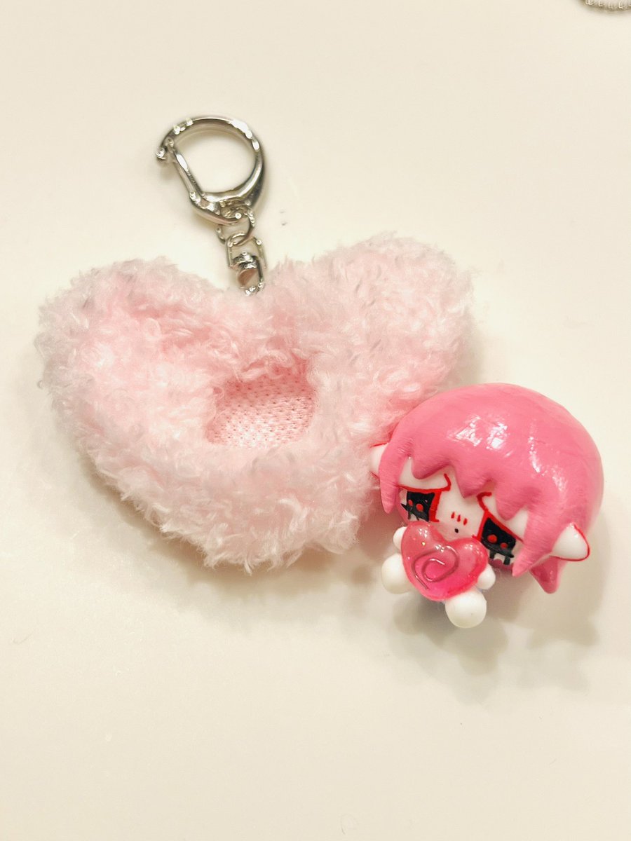 surou_il's tweet photo. 隠れちゃん試作中 https://t.co/q409qKslD5