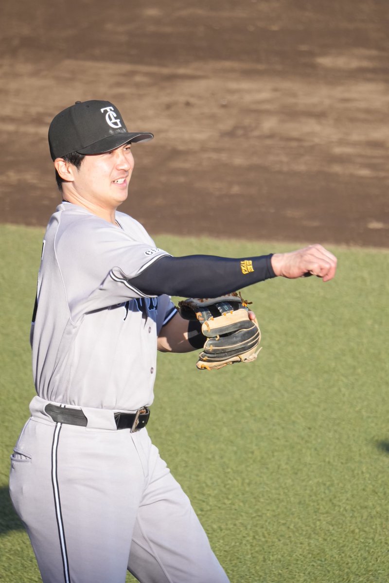 tmrn2nd's tweet photo. 2026.6.10
楽天モバイルパーク宮城
キャッチボール前にﾕｳﾀｧ~‼︎とﾅｵｷで「お願いします（ﾍﾟｺﾘ）」し合っててかわいい世界すぎた🌍
#泉口友汰 #吉川尚輝 https://t.co/MKNiHWYIWk