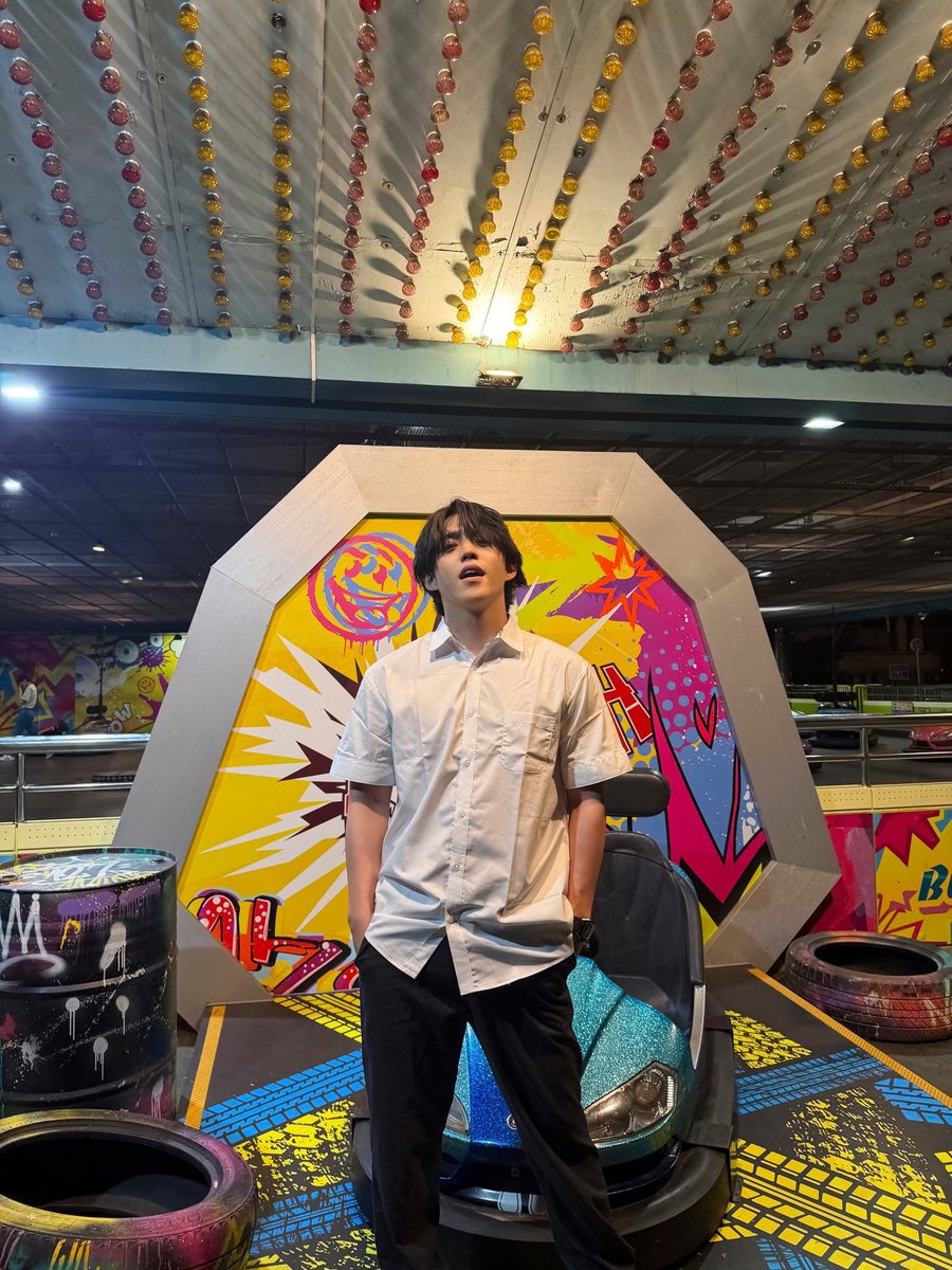 cheolidoscoups's tweet photo. seungcheol is giving that ‘kasabay niyo sa field trip na taga ibang school na pogi kaya naging crush mo pero alam mong di mo na ulit makikita’ vibes 😩

SO POGI https://t.co/JZaQ40Lfer