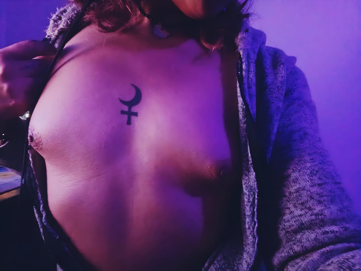 Seleny_34's tweet photo. si pudiera, me comía a mí misma sin pensarlo dos veces 🥴🤤 #femboy @trans #sissy #nude #porn #boobs https://t.co/S5dmNmrk3e