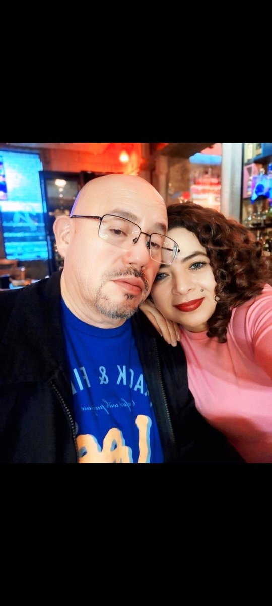 DoctorSkullMx's tweet photo. Pinche Rafael, tanto tiempo siguiendo tus pasos y ahora una vieja viene y nos revela tu nombre y tu INCÓMODO rostro.
Oye güey, hasta favor te hicieron, te quitaron todas las arrugas que tienes.
@John_ReesePI 
MAXIMO HELIO 
Gracias Ricitos por la información. https://t.co/B9nbzKjLgZ