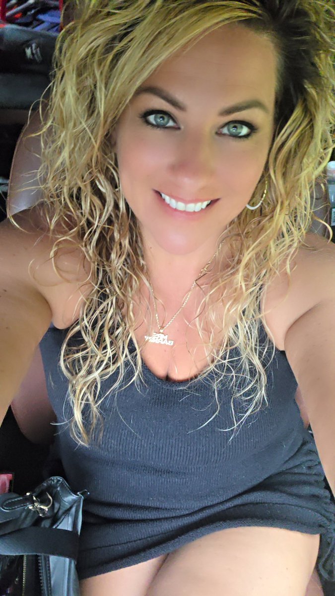 TiyaLynn839's tweet photo. Happy hump day!! Cum check out my🍑 https://t.co/YoAeb2EfB9 #OnlyFansCHAIN #onlyfans #ofmodel #onlvfansmodel #onlyfansmodel #model #onlyfangirl #hotmodel https://t.co/6wyfKSgOO1