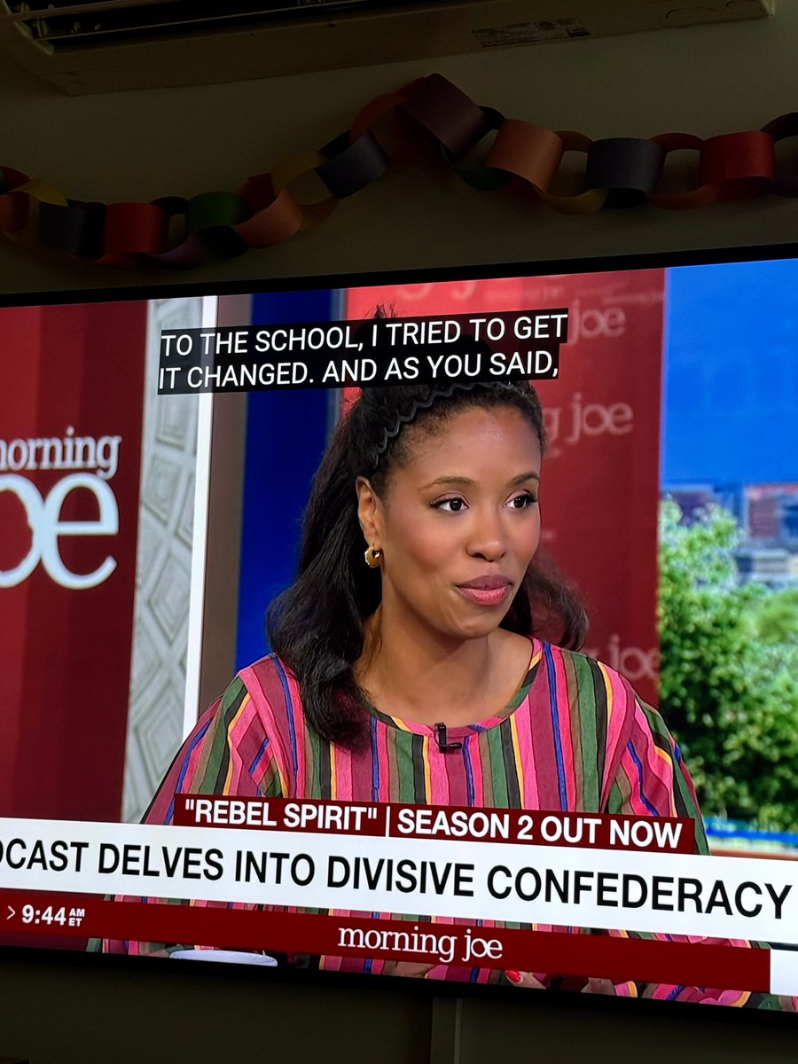 Akilah Hughes tweet media