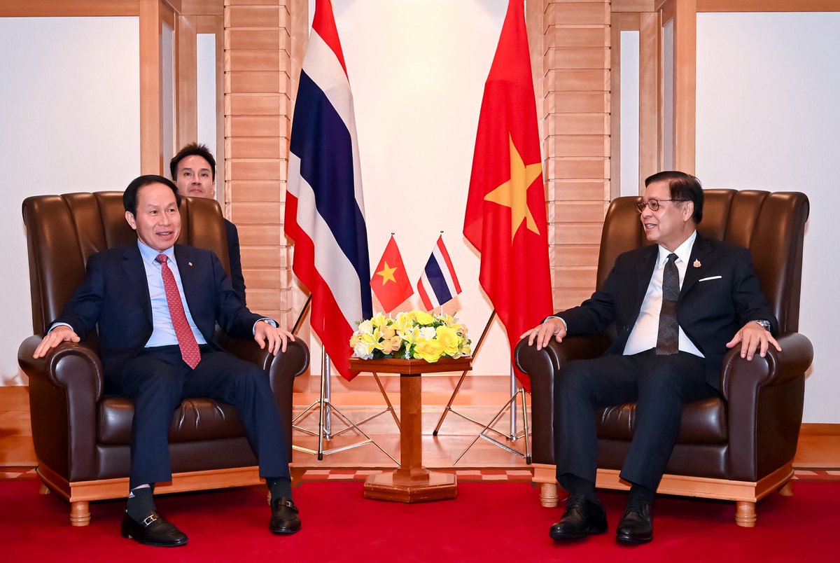 MFAThai's tweet photo. DPM/FM @SihasakPh met with DPM of Viet Nam on the sidelines of the 31st #NikkeiForum Future of Asia in Tokyo. Both reiterated endeavours to advance Thailand - Viet Nam Comprehensive Strategic Partnership, appreciated the outcome of recent exchanges of high-level visits, and agreed to promote cooperation in areas, such as investment, green transition, semiconductors, urban planning, intelligence sharing and people-to-people exchanges. (10 June 2026)