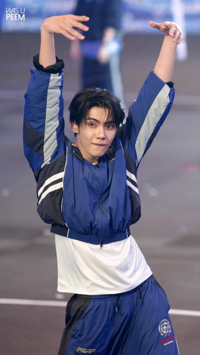 มนุษย์ ℕ𝕌ℝ𝕊𝔼_ tweet media