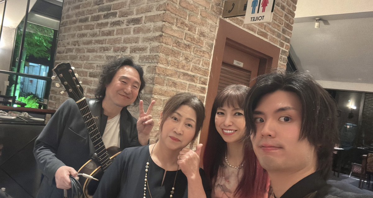 mieyamamoto's tweet photo. バースデー前日の演奏！お聴きくださり、ありがとうございました！次回のベーカリーレストランサンマルク小平店の演奏は、同メンバー8/12(水)です！
@raw_brass https://t.co/B7AWvYndoO