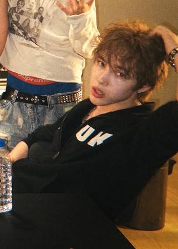 Wayfandrew's tweet photo. HE IS SO FUCKING FINE 
#WAYFBOYS #ANDERSON https://t.co/z628dRjWnO
