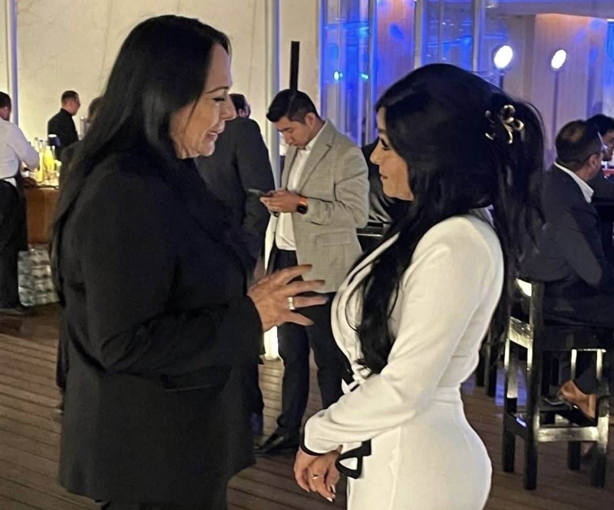rubysoriano's tweet photo. 🔵La titular de la Comisión Estatal de Derechos Humanos en Puebla sigue con su "agenda" apretada en eventos sociales.
🔵La pregunta para @IselaSanchezS es cuándo atenderá lo realmente prioritario?
🔵Hace dos días las imágenes de las Madres Buscadoras reprimidas por fuerzas policiacas nos dieron idea de lo que se vive en Puebla.
🔵Y la pregunta es: ¿Esta comisión, qué hace?