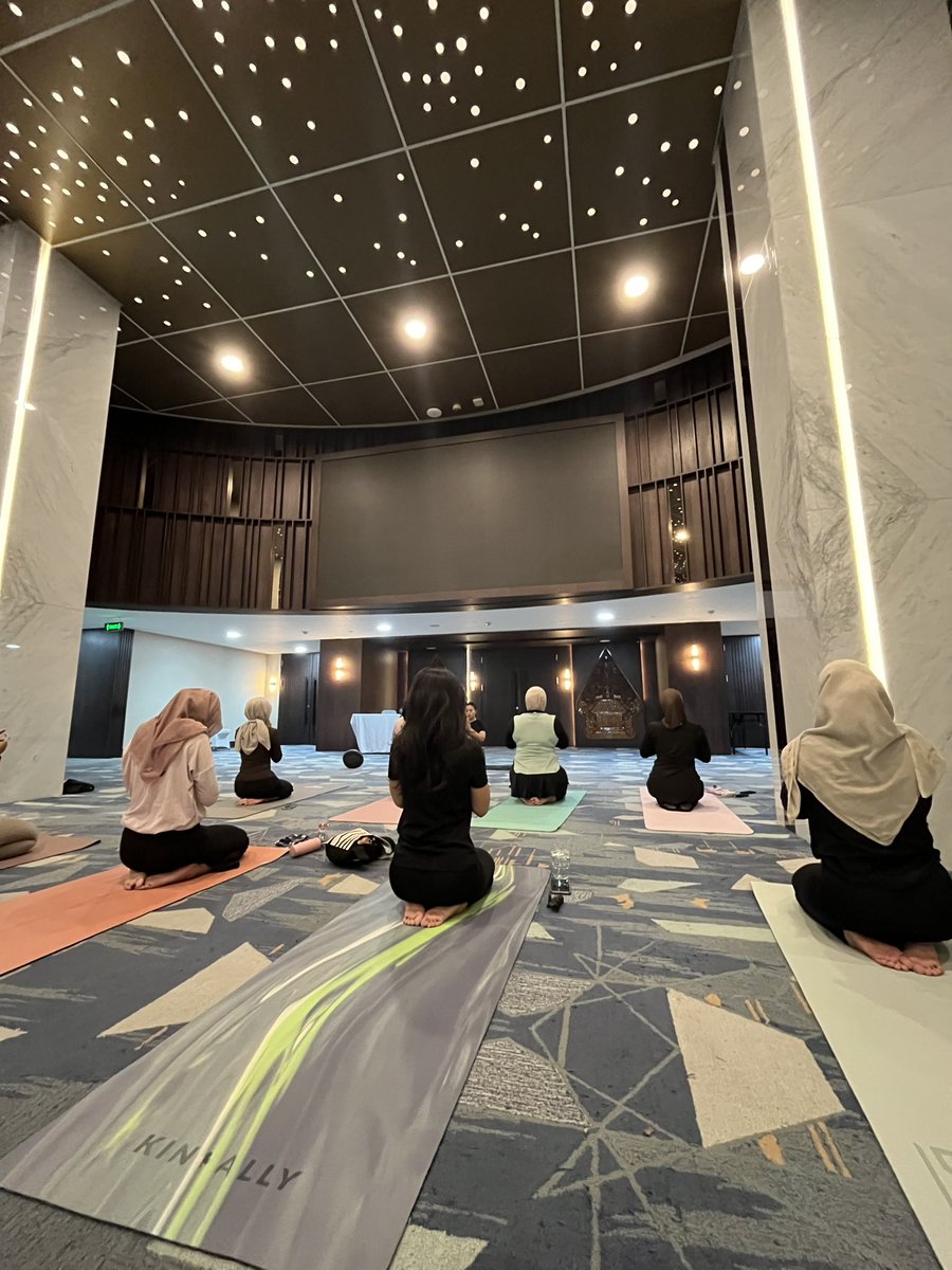 zy_bitazee's tweet photo. 5. gym
6. yoga
7. badminton https://t.co/OkJXPi4kKT