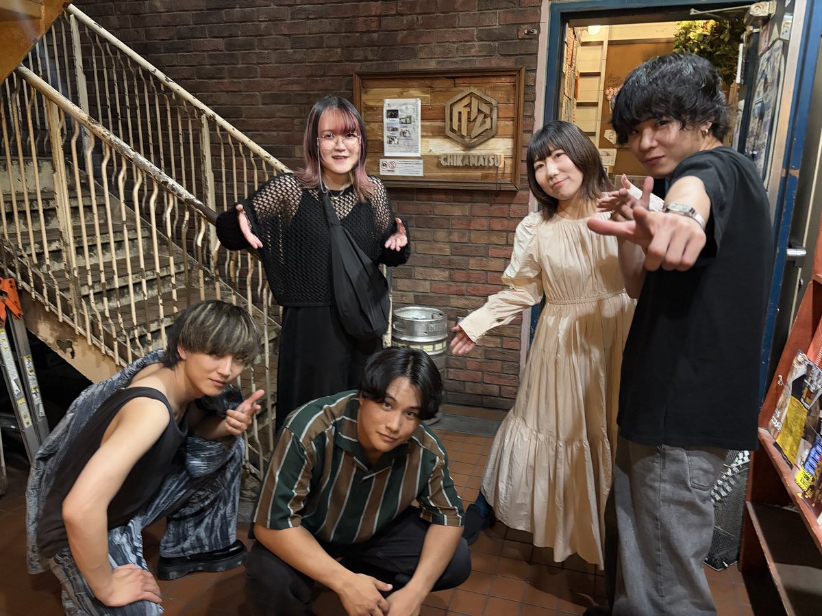 ___meme___meme's tweet photo. 本日は下北沢近松へ🥀
群馬の仲間「The Gentle Flower.」を見に行って来ました！！

新曲も聴けた…！
新体制になって、東京でも会えて嬉しいなぁ。

メメの『雨天決行』リリースツアー前橋編に出てくれます！
詳細も見てぜひ遊びにきてね✨ https://t.co/cZW9i3vsdm
