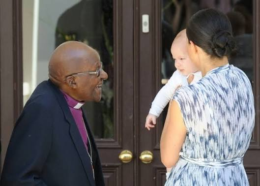 Defenestrate123's tweet photo. @MeghansMole I remember reading that Desmond Tutu's son, said his father told him "He wasn't sure he had seen the "real" Archie" that day in South Africa. It's odd this is one of the only times Archie has been seen in public. https://t.co/oeUfpXtHaK
