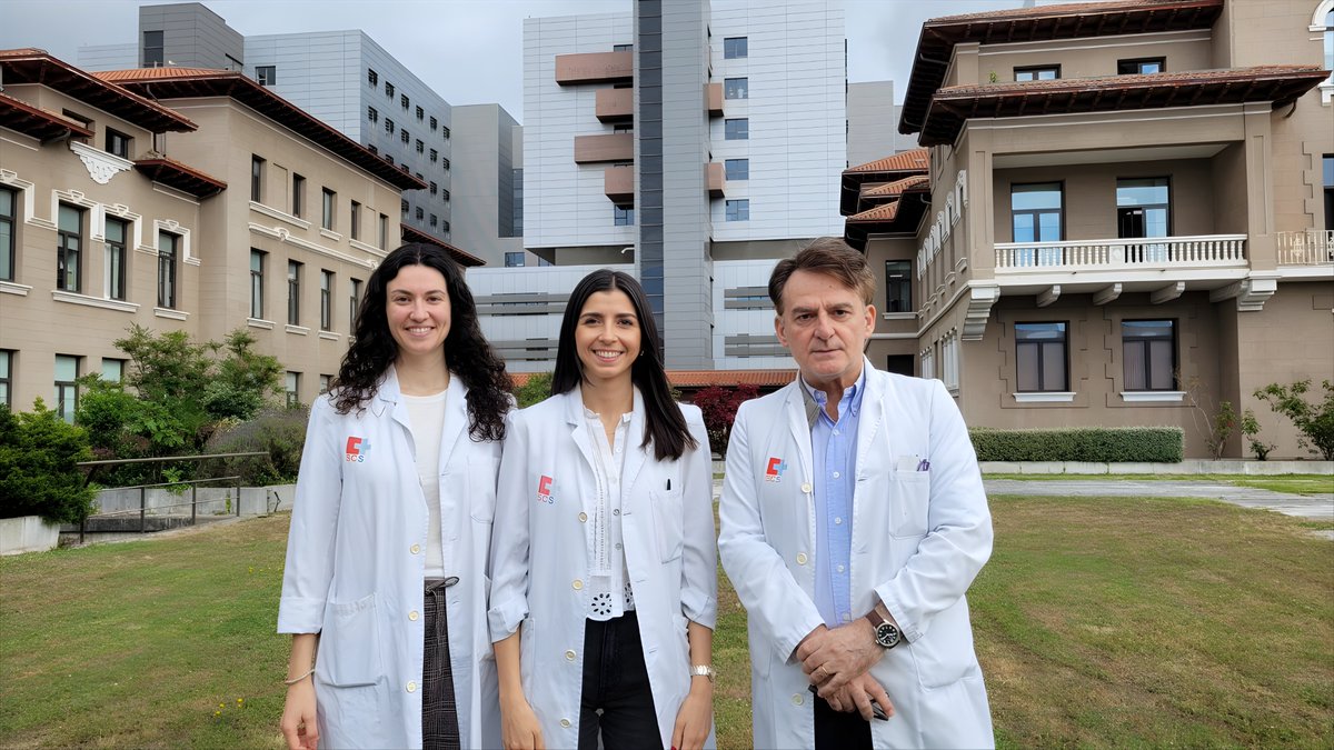 HUnivValdecilla's tweet photo. 🔬💙 Potenciamos la investigación en Enfermedad Pulmonar Intersticial gracias al contrato 'Río Hortega' concedido por el @SaludISCIII a nuestra reumatóloga Ana Serrano, y a la alianza entre Reumatología, Neumología e @idivaldecilla

🌐 https://t.co/kxtAGmnT8s

#SomosValdecilla https://t.co/7Lw4KFVgSE