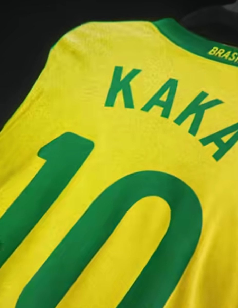Rlermen's tweet photo. A konami tem postado conteúdos relacionados a camisetas de antigos "camisas 10". 
Em vídeo recente, uma entrevista é feita com Messi e Neymar, eles são pergutados de qual a importância dessa camisa. 
Será um indício de uma nova box/campanha relacionada a isso? 👀👕🔟

#efootball https://t.co/B5vwGGIBYz