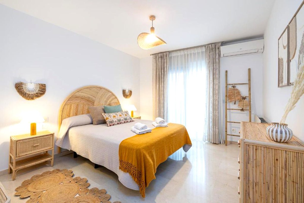 arribaestates's tweet photo. Modern Apartment with Tourist License in Prime Central Location – #Fuengirola
Beautifully renovated and fully furnished apartment
Ideally located just a 2-minute walk from the train and bus stations and less than a 10-minute walk to the beach
495,000€
https://t.co/1pLZUSfNpf https://t.co/m2siVpY3H7