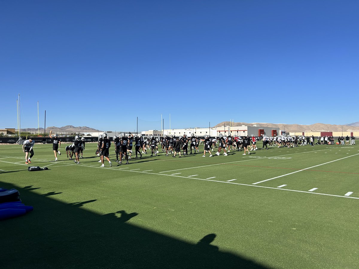 samwarren83's tweet photo. Raiders Mandatory Minicamp Day 2.

The last practice action we’ll see until training camp. https://t.co/asB7JYp1ZZ