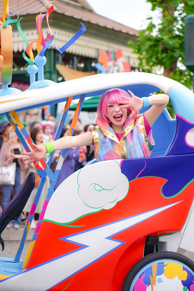 a___usj05's tweet photo. 5/31(日)
NO LIMIT！パレード Discover U！！！ver. https://t.co/QI2eHip286