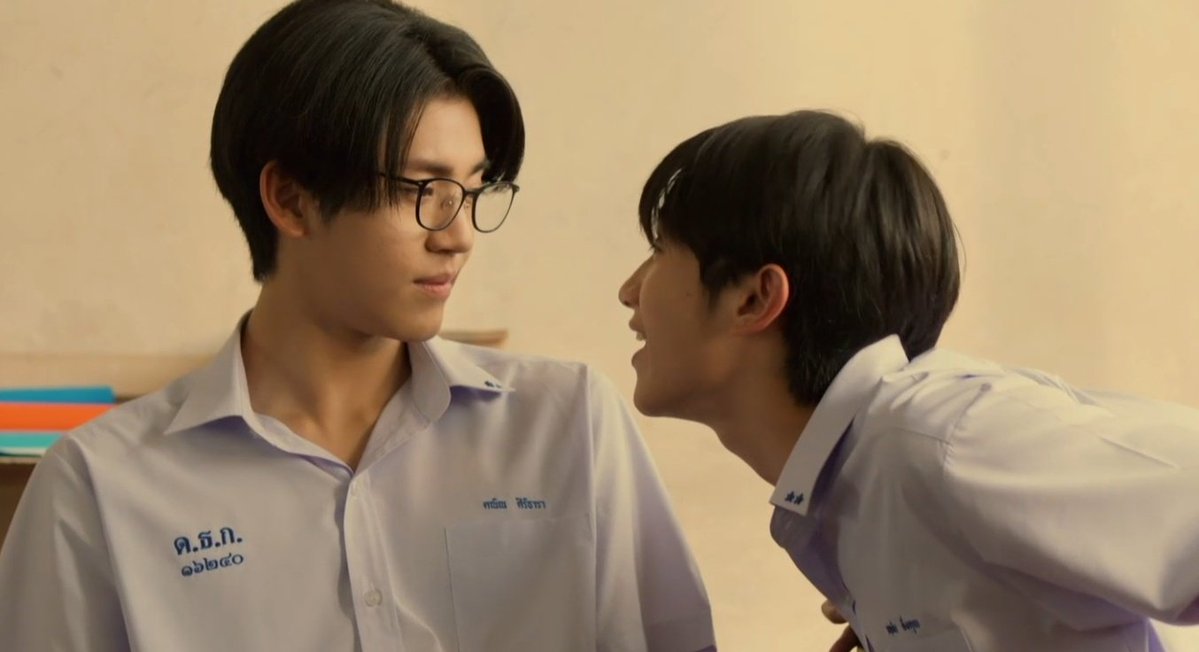 mfridxy's tweet photo. ถ้าบอกไม่ชอบกันใครจะเชื่อวะนั่น 🫪

TONSOM 5TH EPISODE 

#WhenOrangesFallEP5 https://t.co/lO7pe2PzQ3