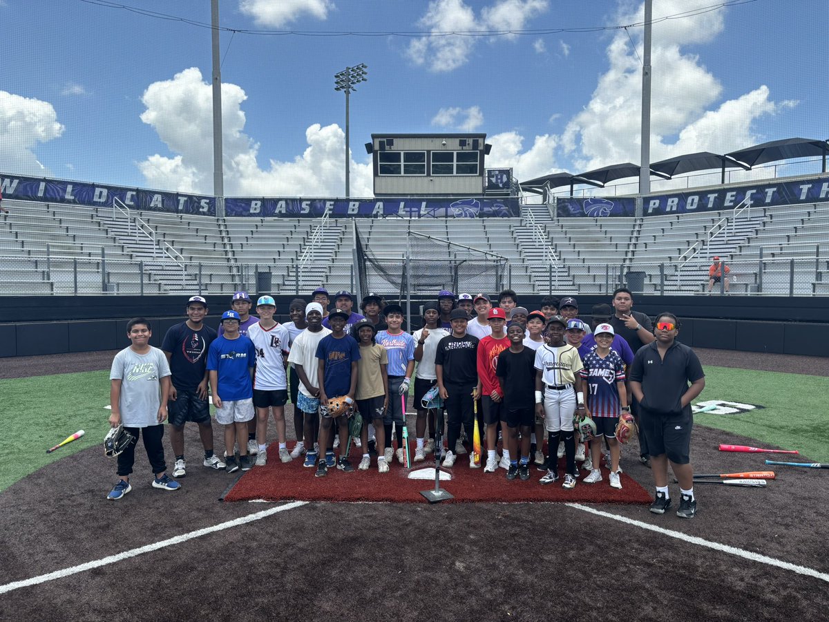 humblewildcatbb's tweet photo. A GREAT DAY 2 for our older and younger groups!! Last day today !!! #CAD https://t.co/glsF0cmd59