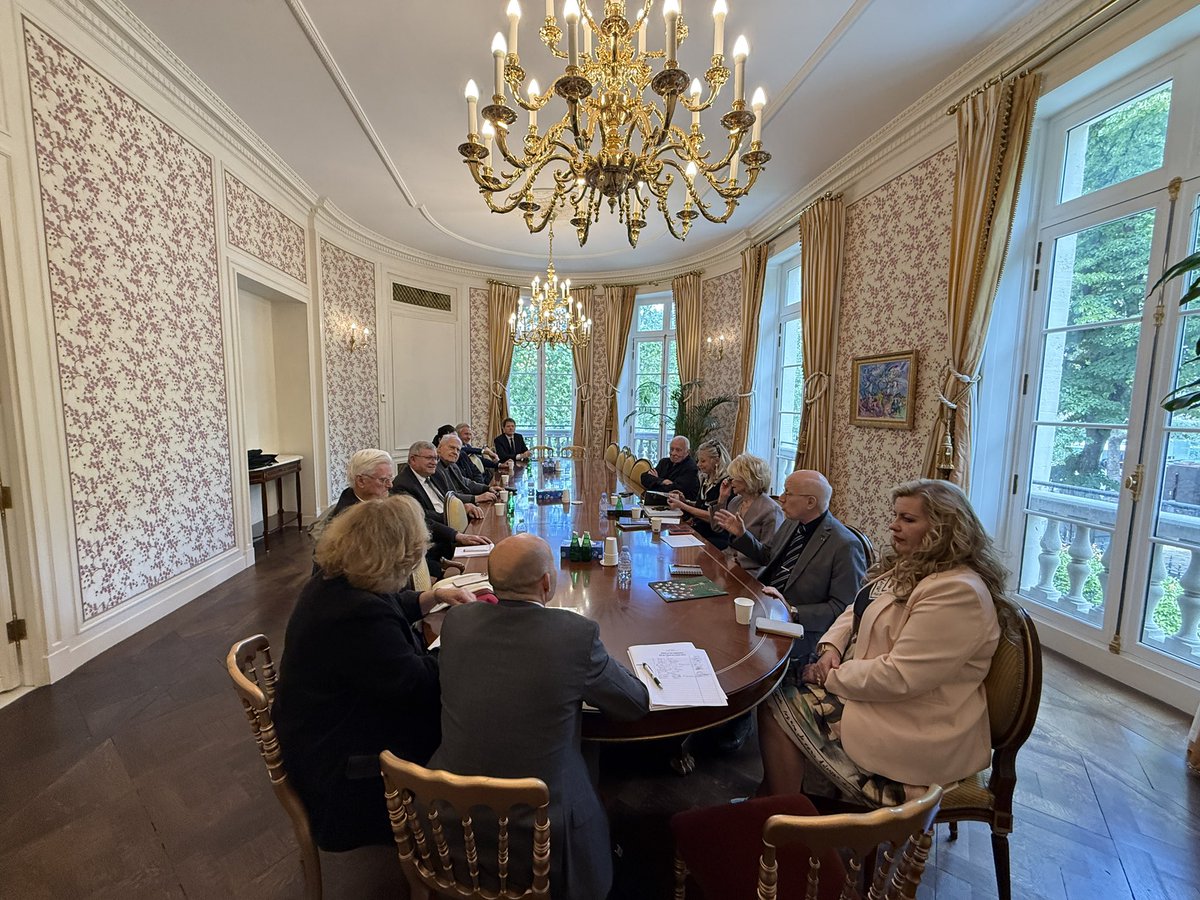 AmisAzerbaidjan's tweet photo. Le CA de l’@AmisAzerbaidjan s’est réuni à Paris afin de préparer les projets à venir et poursuivre le développement de nos actions en faveur du rapprochement entre la 🇫🇷 et l’🇦🇿.
Merci à tous les administrateurs pour leur engagement et leur fidélité.
#Azerbaidjan #France 🤝 https://t.co/AB2LtFzLAw