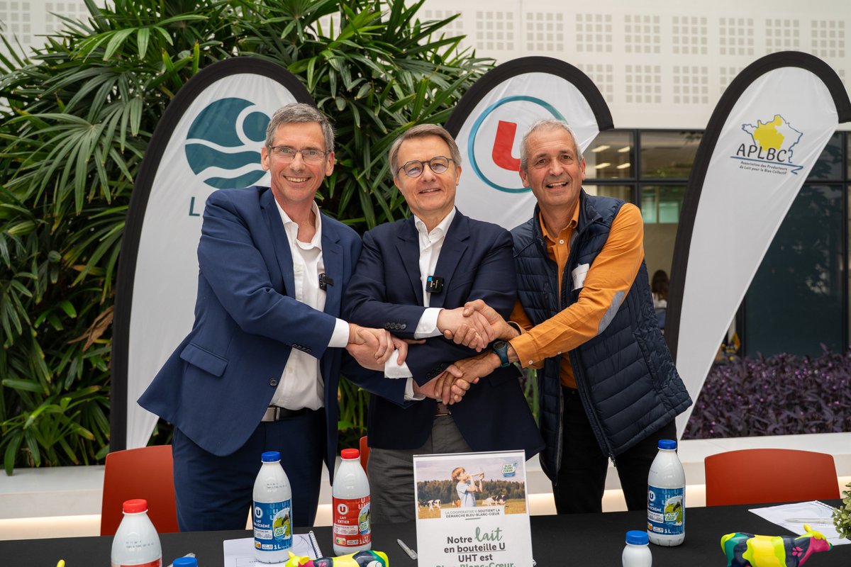 schelcher's tweet photo. C'est un magnifique 10ème anniversaire que nous avons fêté cette semaine à notre siège de Rungis : celui de notre partenariat tripartite pionnier pour notre filière Lait U @BleuBlancCoeur avec le @groupeLSDH  et l’APLBC - Association des Producteurs de Lait Pour le Bien Collectif.

" @CooperativeU a fait le choix d’être un bâtisseur avec la filière laitière française." Ces mots de Bruno Cordier, Vice-président de l'APLBC, qui nourrissait encore ses vaches juste avant de nous rejoindre, résument parfaitement notre philosophie.

Casser les barrières entre producteurs, industriels et distributeurs est une nécessité. Parce que le temps agricole est long, il exige des feuilles de route co-construites pour avancer durablement et redonner du sens à nos métiers.

Je suis convaincu que les contrats tripartites sont un modèle d'avenir. Celui-ci repose sur des partenaires d'exception, présents pour fêter l'événement :
- LSDH : comme l'a rappelé Emmanuel Vasseneix, la transition ne se fera que si les producteurs vivent dignement. Avec 600 millions d'euros investis en 6 ans, LSDH est un maillon industriel essentiel pour préserver nos PME et notre souveraineté alimentaire.
- Bleu-Blanc-Cœur : 25 ans de partenariat ! Aujourd'hui, ce sont 350 références U qui allient santé et environnement, une démarche à haute valeur nutritionnelle récemment reconnue par l'Assemblée nationale.
- @BiolaitOP : Philippe Marquet a souligné que Biolait fête ses 30 ans, dont la moitié en contrat tripartite avec U ! Depuis ce premier congrès d'éleveurs bio il y a 15 ans où U était la seule enseigne présente, notre soutien n'a jamais failli.

Avec plus de 130 contrats tripartites à ce jour, les Filières U sont au cœur de notre modèle chez Coopérative U. Nous sommes très fiers de ces partenariats !

PS : merci pour le joli clin d'œil, la Goldo-vache trône fièrement derrière mon bureau !