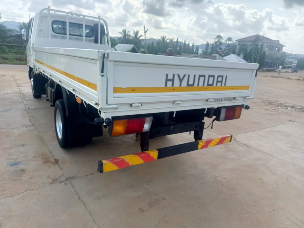 GabbySirh's tweet photo. Hyundai Mighty Truck 🛻 
Model: 2013
Price Gh250000- Negotiable
Registered-2013
Location-Bibiani(Western North) 
Call 📞 or Text -0544664739

REpOsT pls