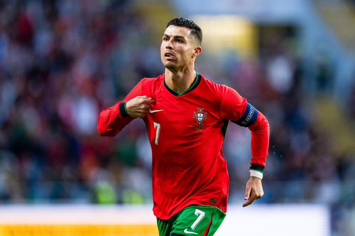 Notpeacekeeper's tweet photo. مساء الخير جميعًا.. خاطرة مسائية قبل بداية ا��مونديال بخصوص هاللاعب

انا عندي قناعة مترسّخة بأنّ كرة القدم - بعد اذن الله والمكتوب - تعطي استحقاقها لكل من يستحق، وهذا نتاج سنوات طويلة من المتابعة والتحليل والتدقيق والخ الخ الخ.. https://t.co/VkuUO1ggaK