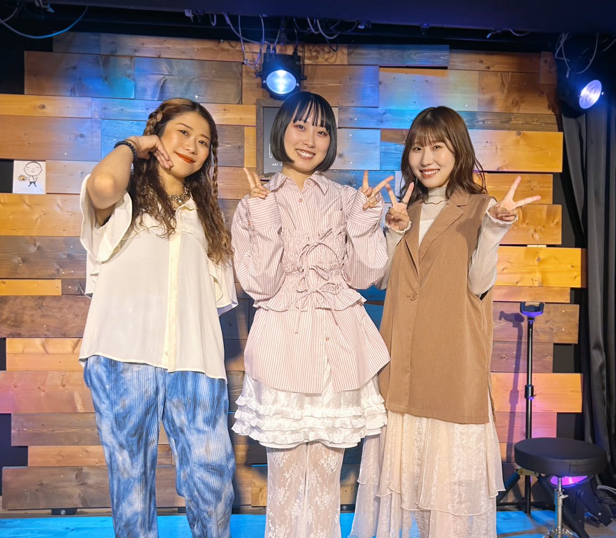 singer_yuuka's tweet photo. 本日はC-Lump&amp;UPにて💐

平日にも関わらず
ご来場、ご視聴
ありがとうございました☺️✨

声が出るって嬉しい！
歌えるって幸せ！！！

完全復活の夜を
見守ってくれた皆さまに大感謝です🫱🏻‍🫲🏼

次は名古屋！🍤
6/12(金夜)と6/13(土昼)
sunsetBLUEです！

会えるの楽しみー！❤️‍🔥 https://t.co/s9gVoSuXKa