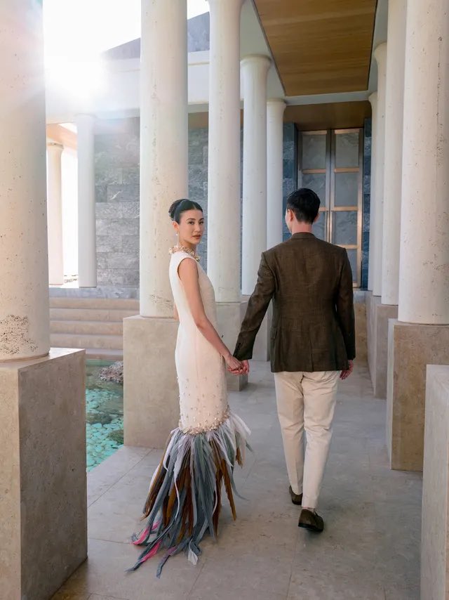 modelsdiaryy's tweet photo. ann liu wore incredible 13 haute couture looks, collaborating closely with chanel, dior, and schiaparelli for her wedding https://t.co/hyAkmStx3d