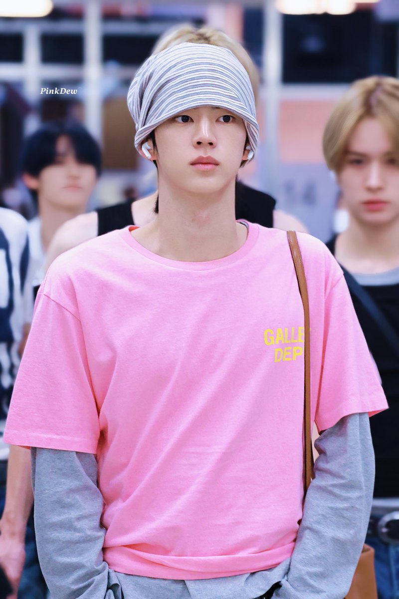 dew_inmy_i's tweet photo. 260610 HND

#TWS #투어스 
#도훈 #DOHOON https://t.co/50Qd6MlOSx