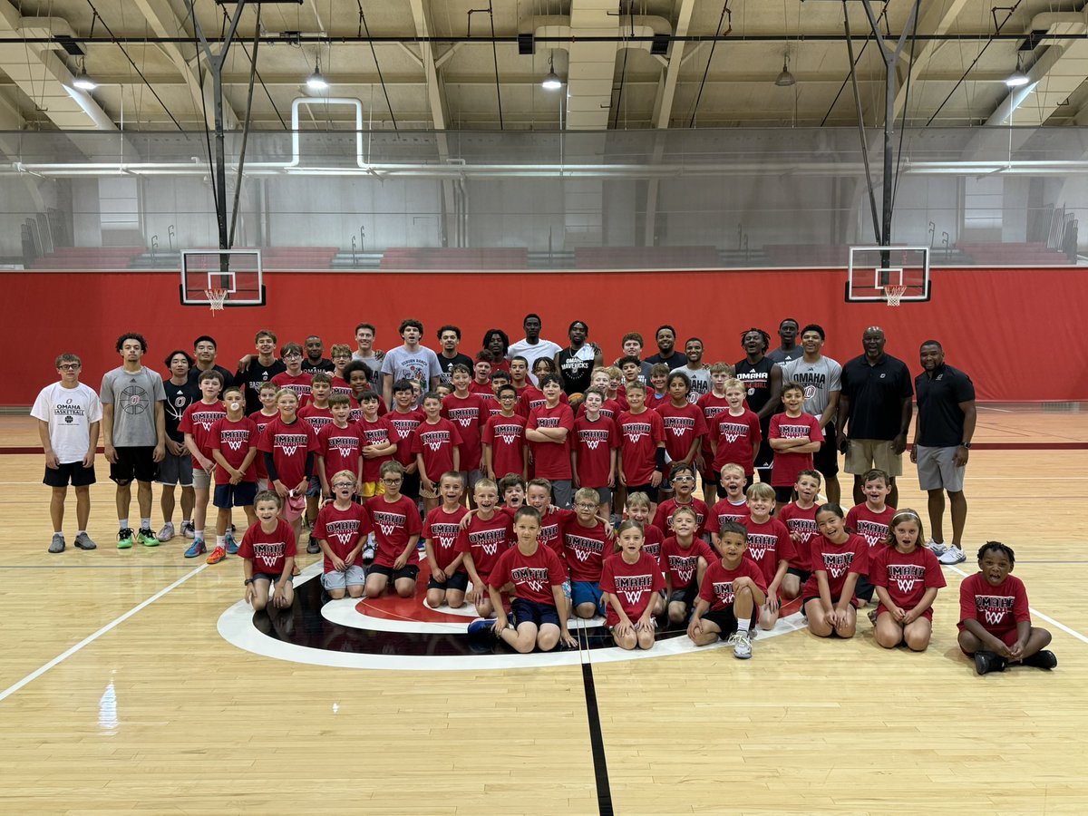 OmahaMBB's tweet photo. Last Day of Camp‼️

Special thanks to our sponsors @AEF_Academy 👏 https://t.co/9YfD846kel