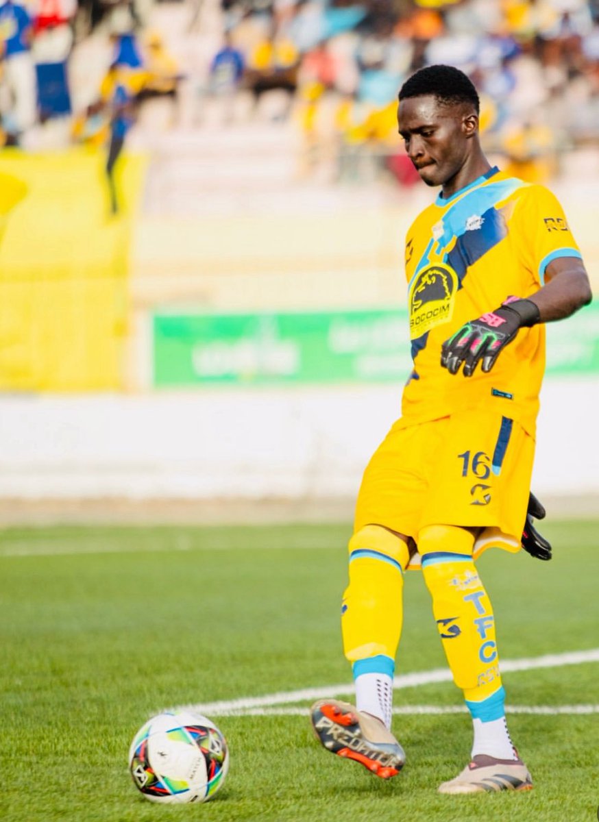 TeunguethFc's tweet photo. 𝐏𝐚𝐩𝐞 𝐀𝐛𝐝𝐨𝐮𝐥𝐚𝐲𝐞 𝐃𝐢𝐞𝐧𝐠 

🥅 29matchs 
⏱️2610 minutes disputés 
🧤25 clean sheet 
⚽️ 5 buts encaissés

Pape Abdoulaye Dieng a réalisé sa meilleure saison en ligue 1 grâce à sa discipline, son dévouement au travail et son trés grand mental.

Un mot pour lui ??? https://t.co/NygUjkn7XA