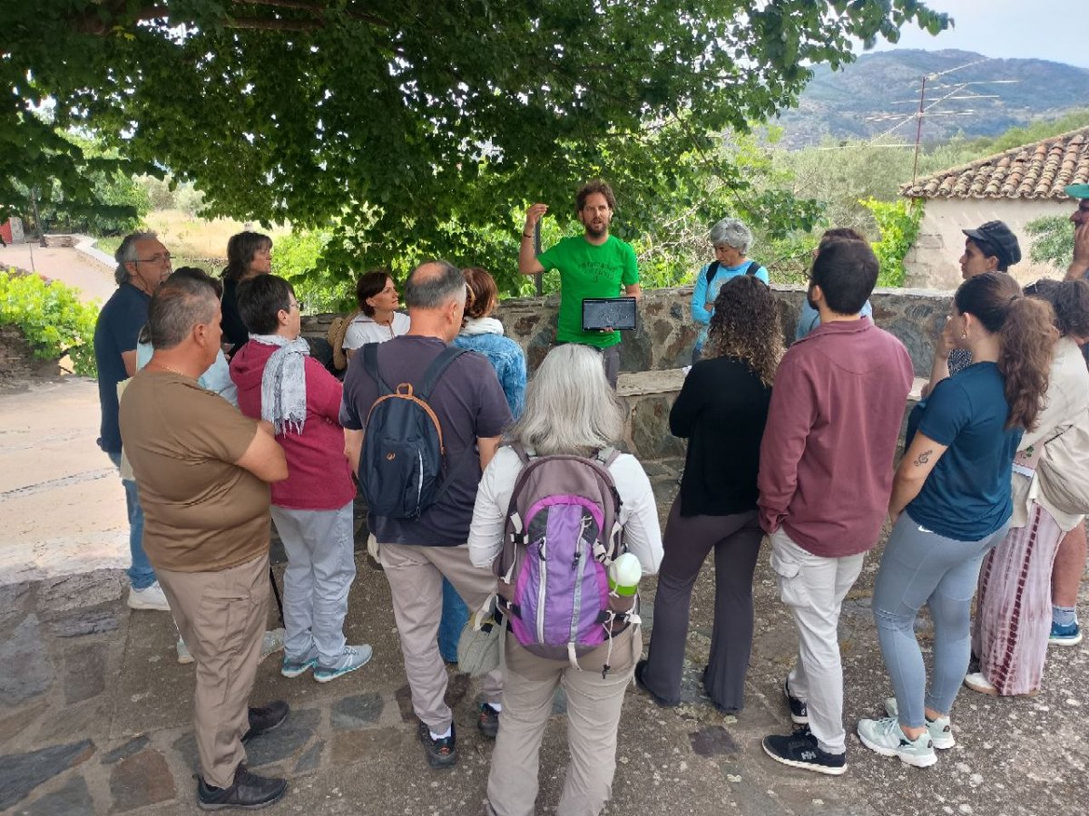 A_Micorriza's tweet photo. Jornadas sobre #árboles y #arboledas singulares 🌳
Este mes celebramos unas jornadas únicas dedicadas a conocer, valorar y disfrutar de nuestro #patrimonioarbóreo en la Mancomunidad del Embalse del #Atazar.
Más información e inscripciones:
https://t.co/2v7VPOdXGb https://t.co/tlz1h3sA3k