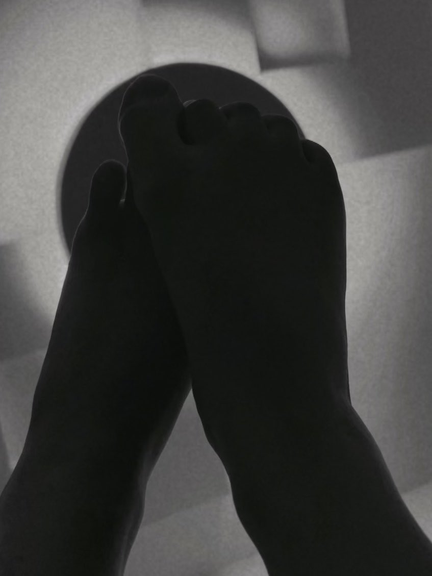 solelouvr's tweet photo. hi, new to #nsfwtwt 𑣲⋆

- she/her
- 18+ mdni

selling #feet &amp; solo content | dm if interested !

♡ / ↺ if u wants to be moots ⋆. 𐙚 ˚ https://t.co/4kFwQXEYDQ