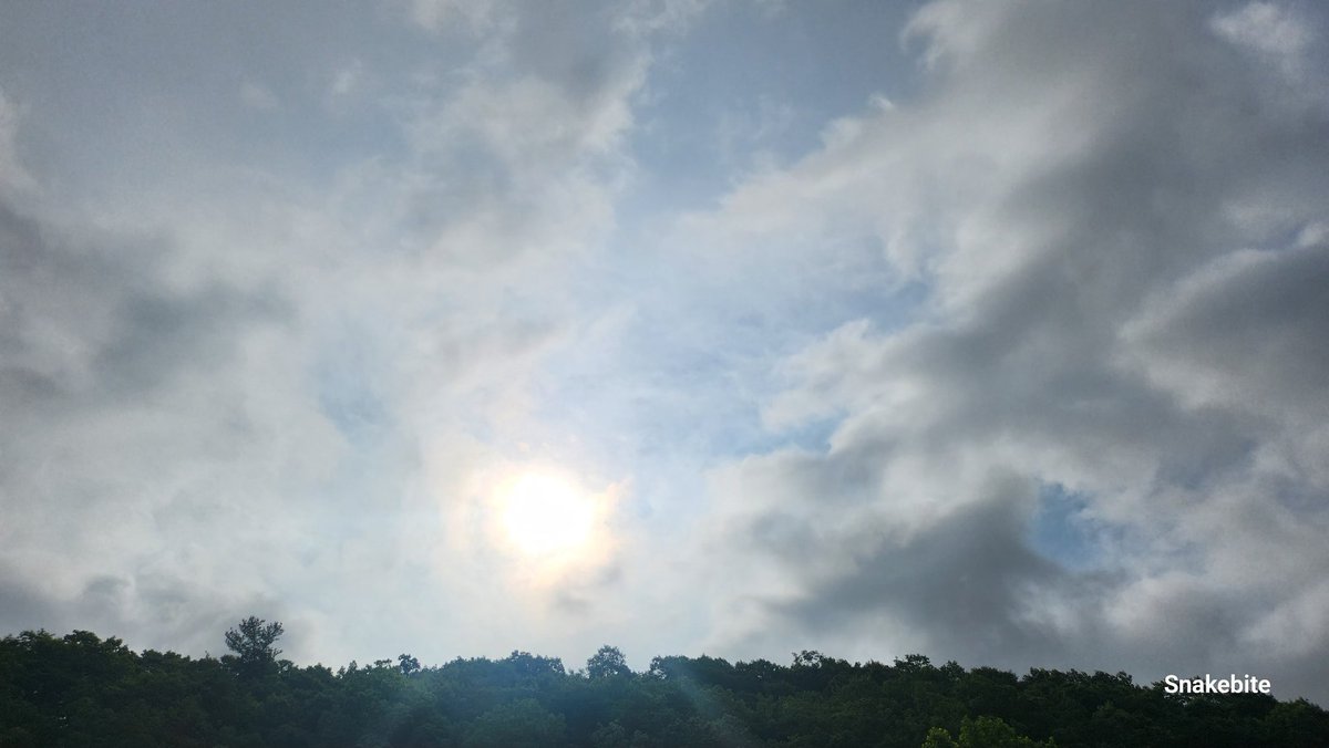 NHoffman87616's tweet photo. The set up. 6/9
The flood. 6/10
No sleep. 📡📡📡📡📡
No gardens for you. 
No work today. 
No $. 
No light. 
No power. 
The future is here ! 
D.E.W. alive and well. 
#stratosphericareosolinjection #NEXRAD #DEW #LRAD #DARPA #weatherwarfare https://t.co/wDHIgZTc7p