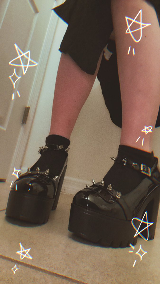 Rad_Rexy's tweet photo. For check from yesterday 💋 🖤🦇 https://t.co/2VJHbbQMT6