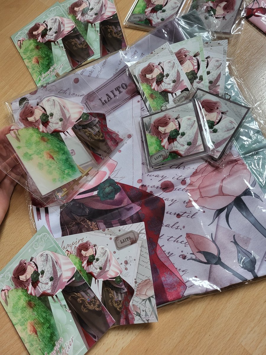 LaitosMacaron's tweet photo. something pretty arrived💚✨
#diaboliklovers #laitosakamaki
#dialovers #逆巻ライト https://t.co/peKD3HIaCa