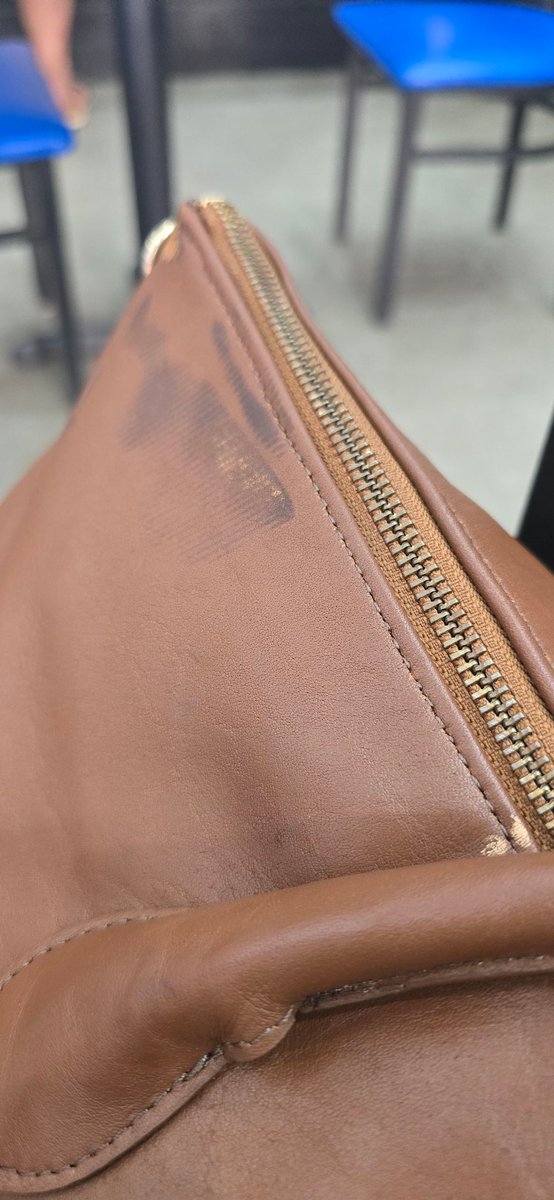 randonie's tweet photo. My bag is damaged by @cmairlines  they refuse to do anything about it.n they say it's the airport at the airport says it is them. Flying for 30 years and never had luggage damaged. Use the bus not cm airlines https://t.co/B9WQVoOL5M