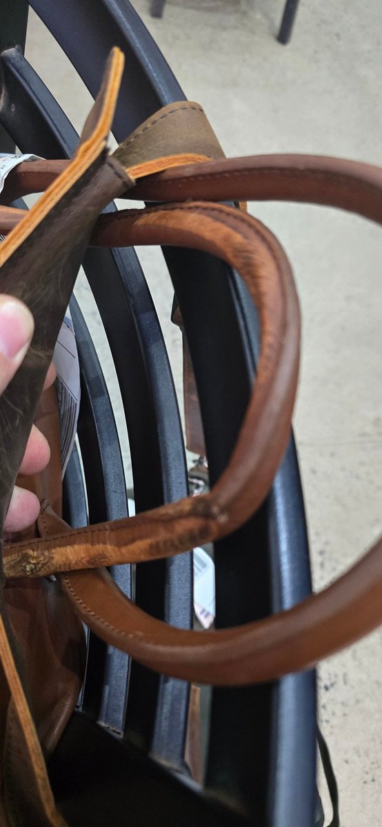 randonie's tweet photo. My bag is damaged by @cmairlines  they refuse to do anything about it.n they say it's the airport at the airport says it is them. Flying for 30 years and never had luggage damaged. Use the bus not cm airlines https://t.co/B9WQVoOL5M