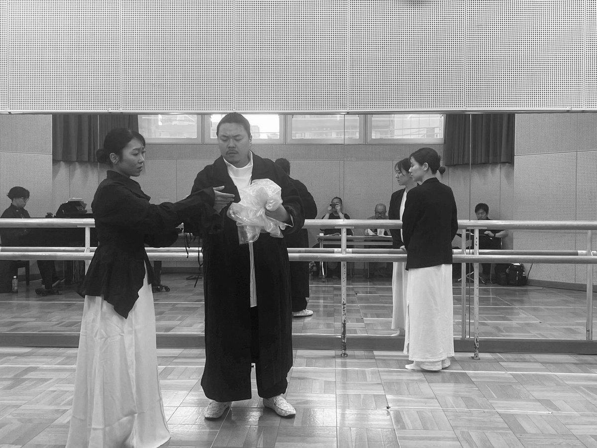 suminaoyuki's tweet photo. オペラ《出雲阿国》両組通し稽古を終えました。これまでの《出雲阿国》とは異なる、新たな地平が見えてきたように思います。
沢山の方に観て聴いてほしい作品、プロダクションです。是非お越しください。 https://t.co/7KIFwBu9WP