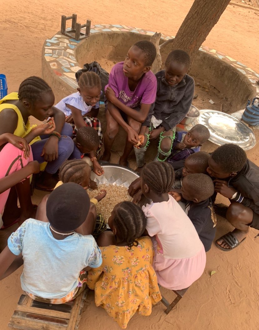 JamesSinghateh's tweet photo. Please donate for food and clean water please 🙏 https://t.co/nx1MW80rAt