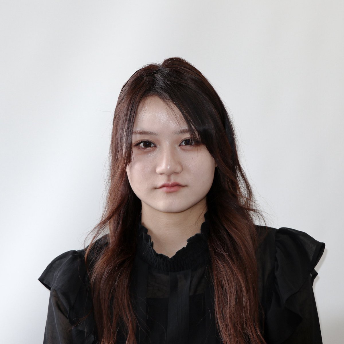 shakespearecjp's tweet photo. 【役者紹介12】
八重森 かほ  
日方 駒子 役
①
美大生、ダンス歴14年、4カ国語話者役者です！どこまでも羽ばたきたいハタチです！
②明日からちょっと頑張れるかも、とそっと背中を押すような作品作りを目標としています。
③最近までラーメン屋さん行った事がなかった為、おすすめ教えてください🥹 https://t.co/pS1Bv2QCsC