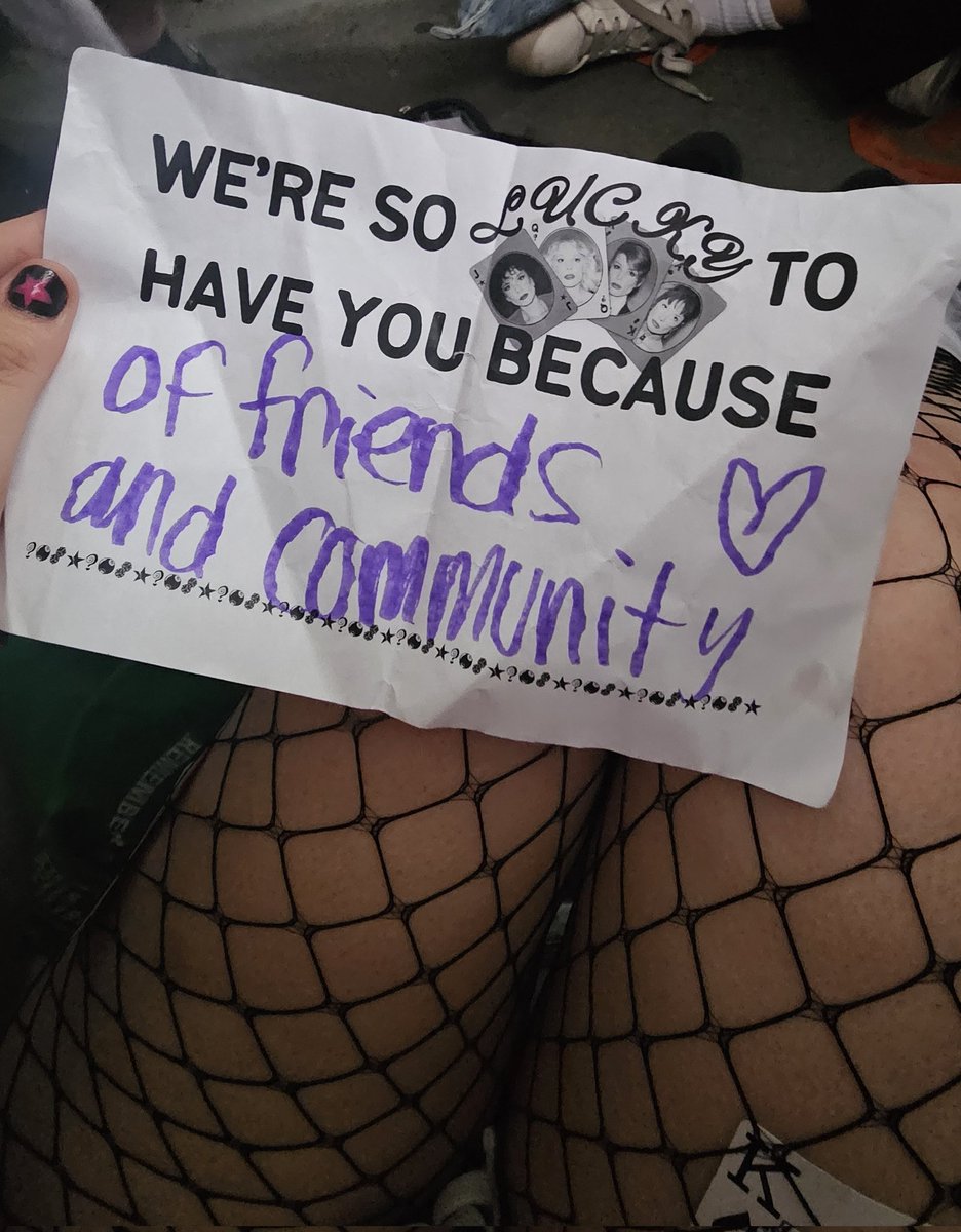 sailormarsbarz's tweet photo. So so so much love to all the people I met outside the venue and to the people I keep close to my heart now
@3ampunksey @okcoolmeg @rootsfranta @kimlysmp3player @gir_lovestacos @grandeschaelisa @katie_mcaree10 @rissacarmella @g555by @tinylittlebabym @honeykiszka @balaclavajosh https://t.co/9lryzrDGQf